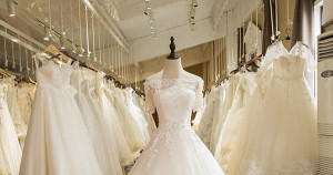 gởi váy cưới Sơ Rê - Vest Nam Nữ từ Việt Nam đi Mỹ