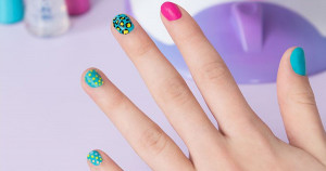 Dịch vụ gửi dụng cụ làm Nails đi Úc